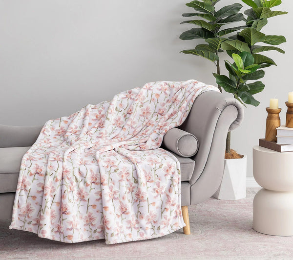 60x80 Velvetsoft Floral Throw in Gift Box